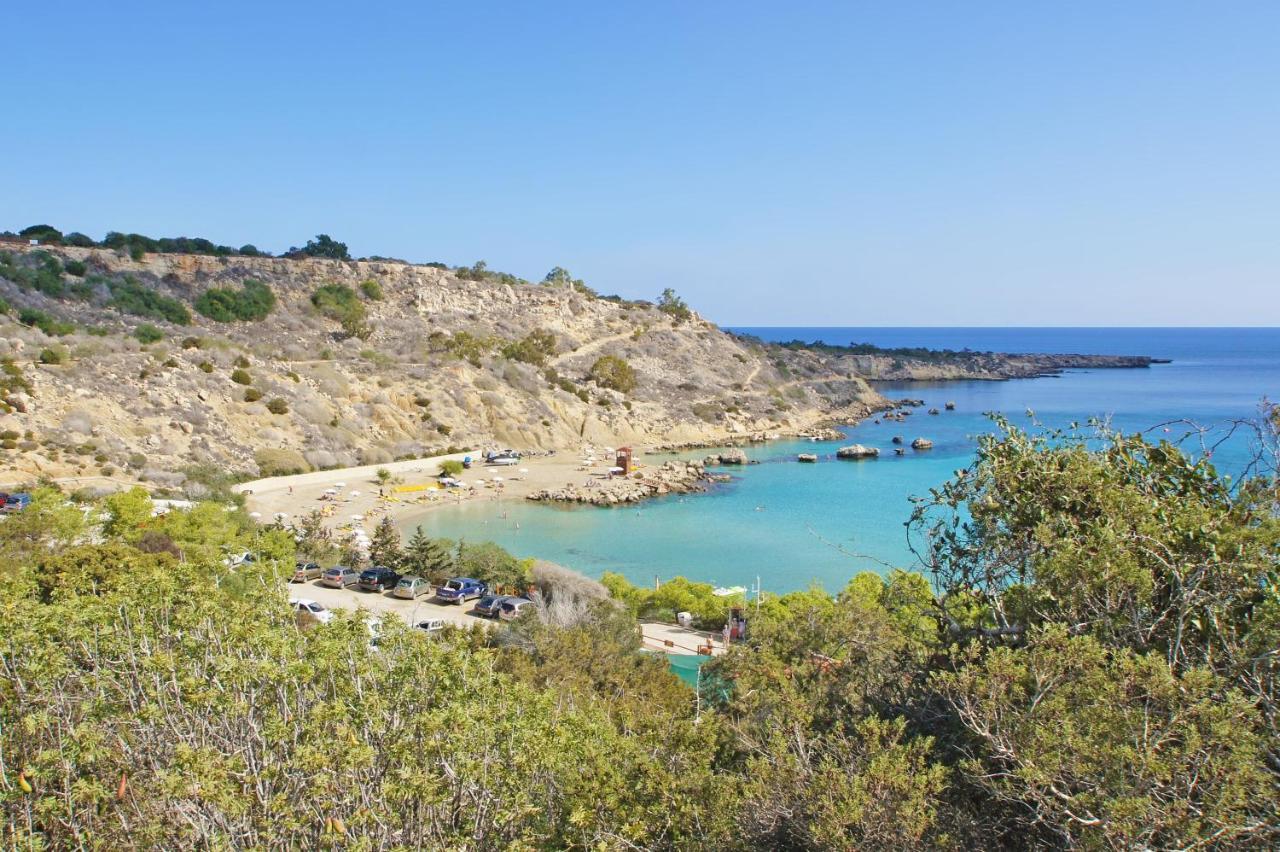 Villa Oceania - Beachfront Паралимни Екстериор снимка