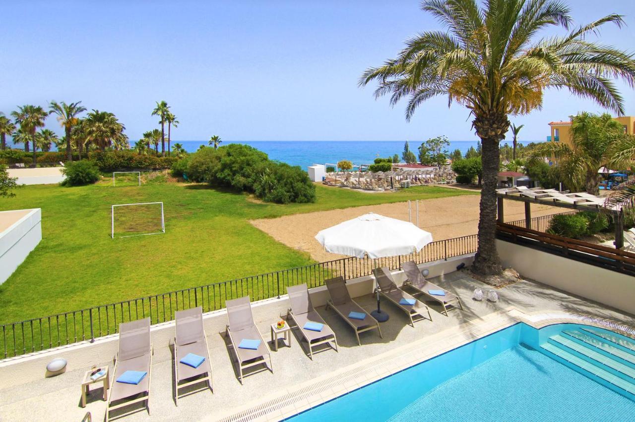 Villa Oceania - Beachfront Паралимни Екстериор снимка