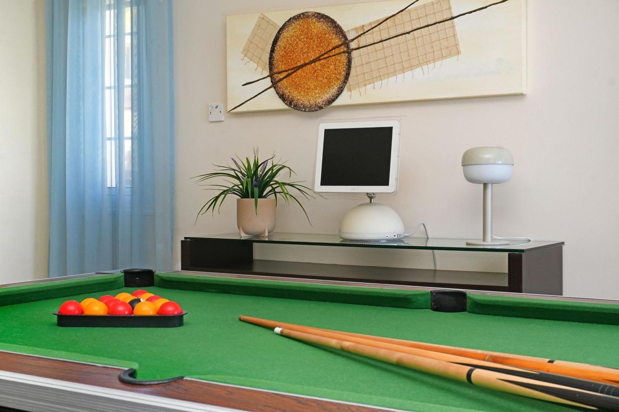 Villa Oceania - Beachfront Паралимни Екстериор снимка